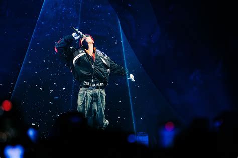FELIP delivers a fiery performance at his '7Sins' album concert.